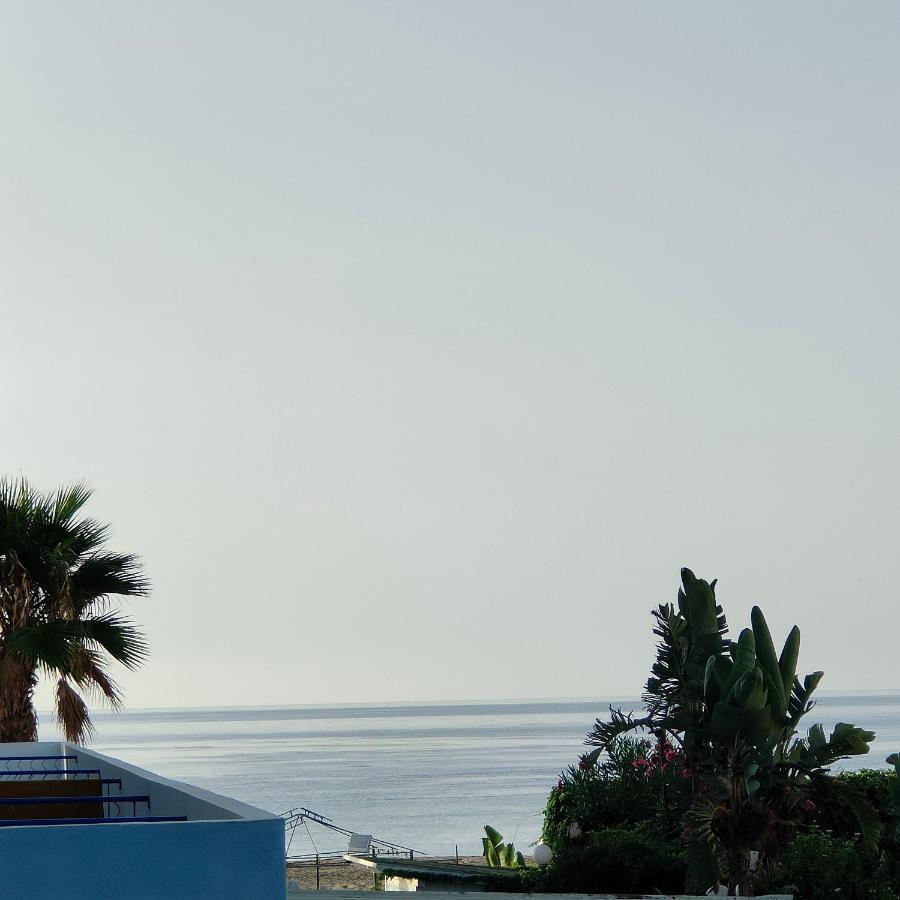 Appartamento I Puritani On The Beach Giardini-Naxos Zewnętrze zdjęcie