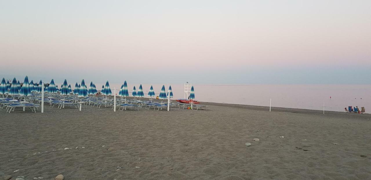 Appartamento I Puritani On The Beach Giardini-Naxos Zewnętrze zdjęcie